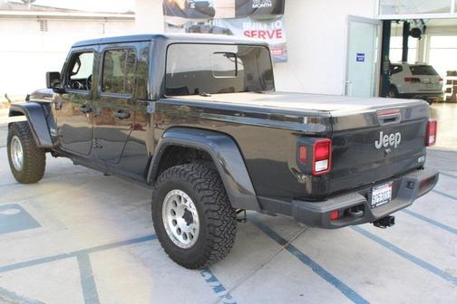 2022 Jeep Gladiator Overland