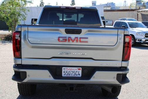 2024 GMC Sierra 2500 Denali