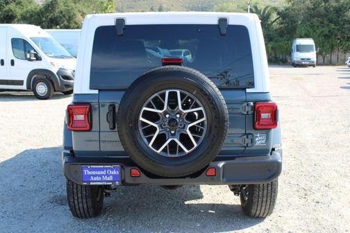 Anvil Clearcoat 2026 Jeep Wrangler Sahara