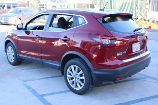 2021 Nissan Rogue Sport SV