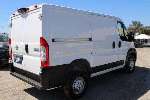 Bright White Clearcoat 2026 RAM ProMaster 1500 Low Roof
