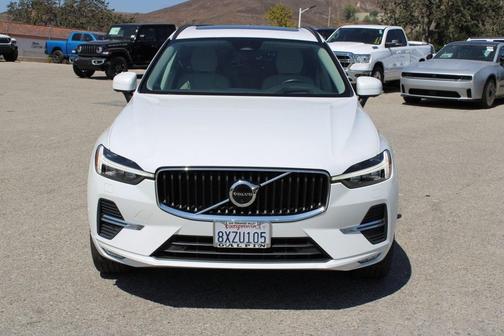2022 Volvo XC60 B5 Momentum