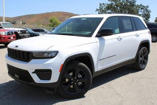 2025 Jeep Grand Cherokee Laredo