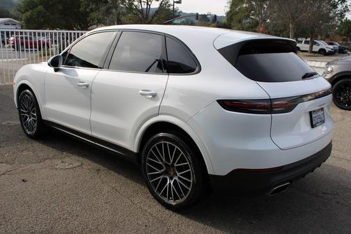 2021 Porsche Cayenne Base