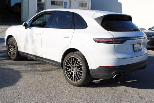 2021 Porsche Cayenne Base