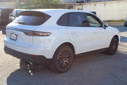 2021 Porsche Cayenne Base