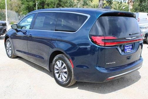 2025 Chrysler Pacifica Hybrid Select