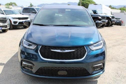 2025 Chrysler Pacifica Hybrid Select