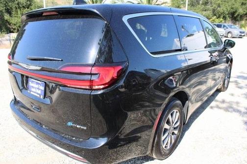 2025 Chrysler Pacifica Hybrid Select