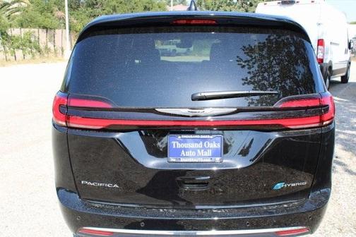 2025 Chrysler Pacifica Hybrid Select