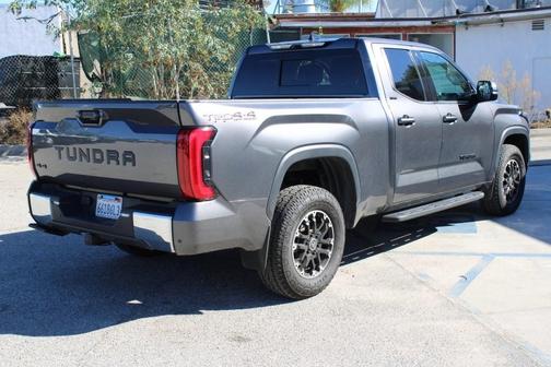 2022 Toyota Tundra SR5