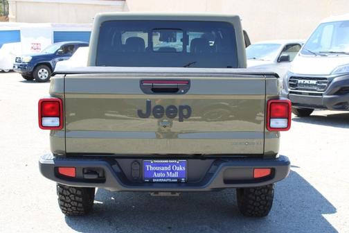 2025 Jeep Gladiator Sport
