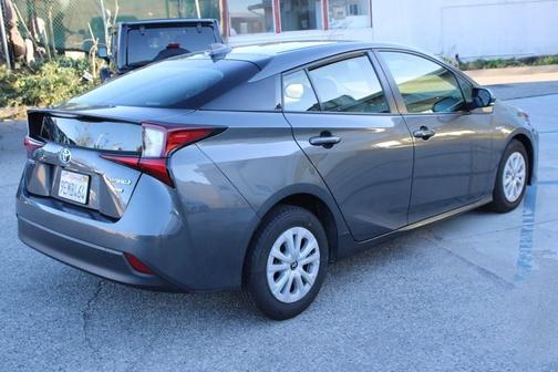 2022 Toyota Prius L