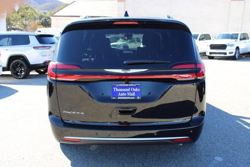 2026 Chrysler Pacifica Pinnacle