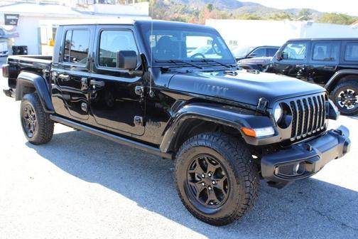 2022 Jeep Gladiator Sport