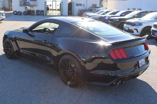 2018 Ford Shelby GT350 Base