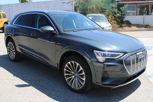 2019 Audi e-tron Prestige