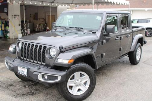 2023 Jeep Gladiator Sport
