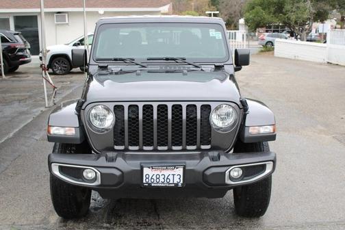 2023 Jeep Gladiator Sport
