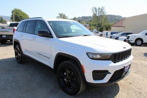 2025 Jeep Grand Cherokee Laredo