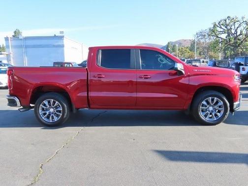 Photo 2 of 26 of 2019 Chevrolet Silverado 1500 LT