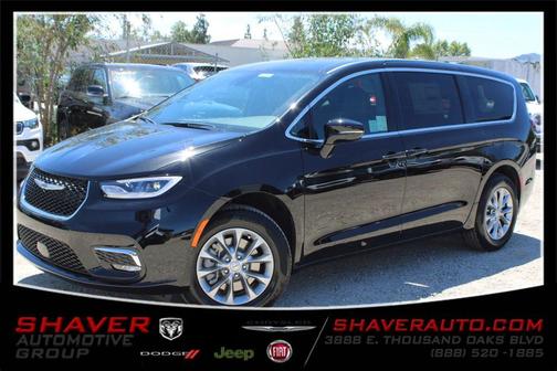 Diamond Black 2026 Chrysler Pacifica Select