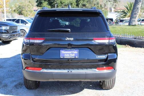 2025 Jeep Grand Cherokee Laredo