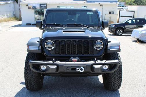 Black Clearcoat 2026 Jeep Wrangler Moab 392