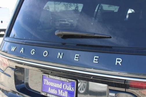 2025 Jeep Wagoneer Base