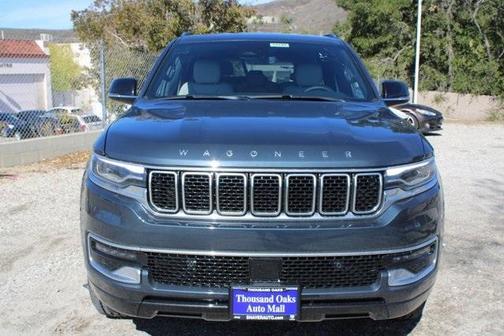 2025 Jeep Wagoneer Base