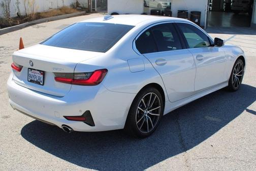 2020 BMW 330 i