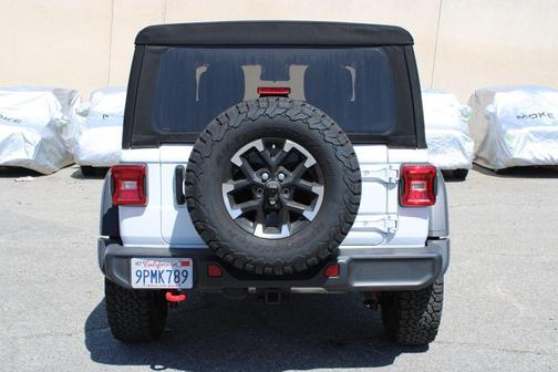 Bright White Clearcoat 2024 Jeep Wrangler Rubicon