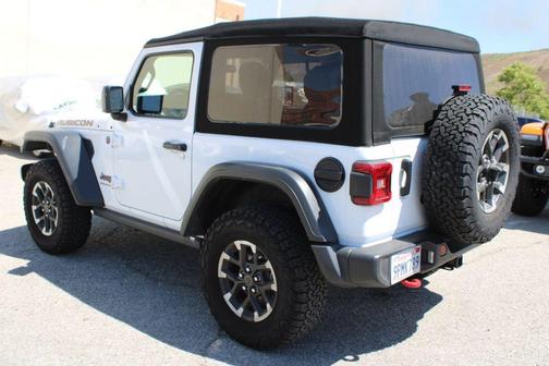 Bright White Clearcoat 2024 Jeep Wrangler Rubicon