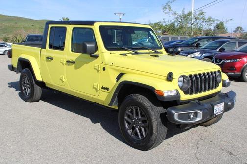 2024 Jeep Gladiator Sport