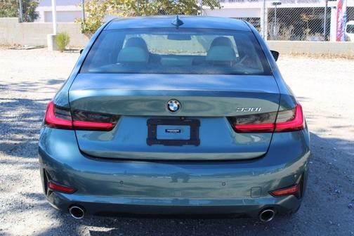 2021 BMW 330 i