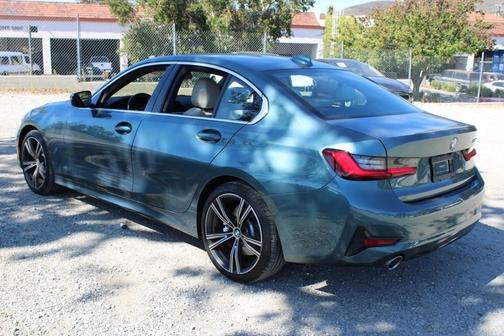 2021 BMW 330 i