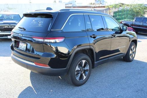 2022 Jeep Grand Cherokee 4xe Base