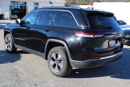 2022 Jeep Grand Cherokee 4xe Base