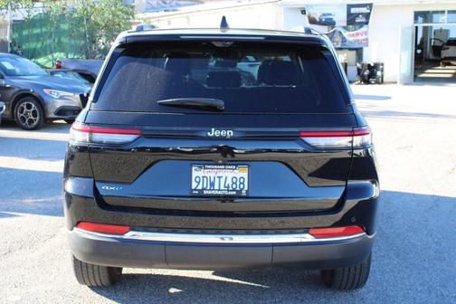 2022 Jeep Grand Cherokee 4xe Base