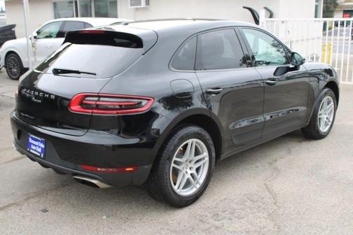 2018 Porsche Macan Base