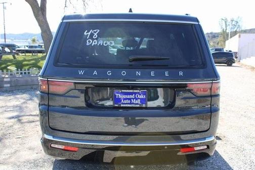2025 Jeep Wagoneer Base