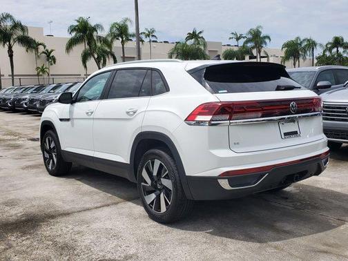 2026 Volkswagen Atlas Cross Sport 2.0T SE w/Technology