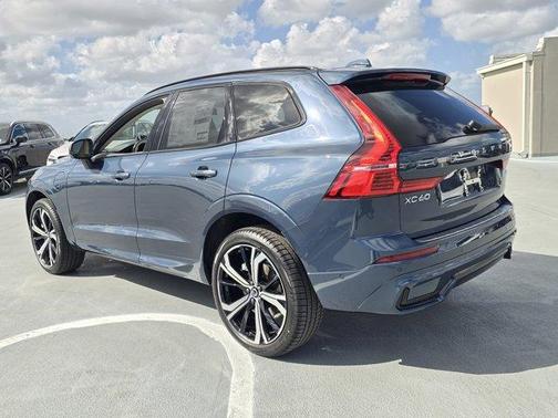 2025 Volvo XC60 Plug-In Hybrid T8 Ultra
