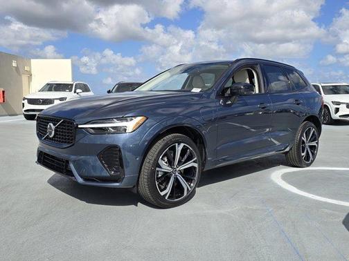 2025 Volvo XC60 Plug-In Hybrid T8 Ultra