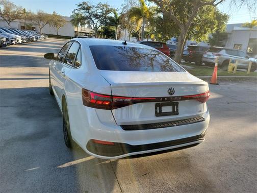 2025 Volkswagen Jetta 1.5T SE