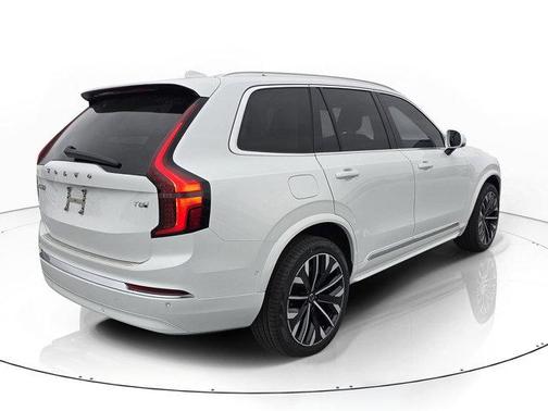 Crystal White Pearl 2026 Volvo XC90 Plug-In Hybrid T8 Ultra 7-Seater