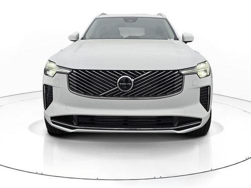 Crystal White Pearl 2026 Volvo XC90 Plug-In Hybrid T8 Ultra 7-Seater
