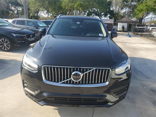 2022 Volvo XC90 T5 Momentum 7 Passenger