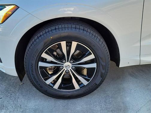 2023 Volvo XC60 B5 Core