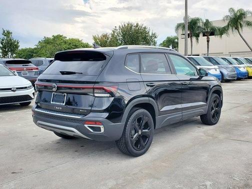 2025 Volkswagen Taos 1.5T SEL